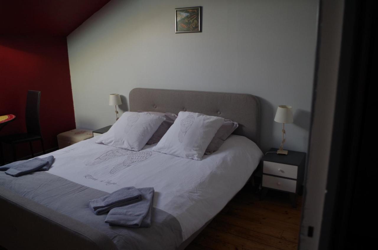 Chambres D'Hotes La Vigneronne Senouillac Exteriör bild